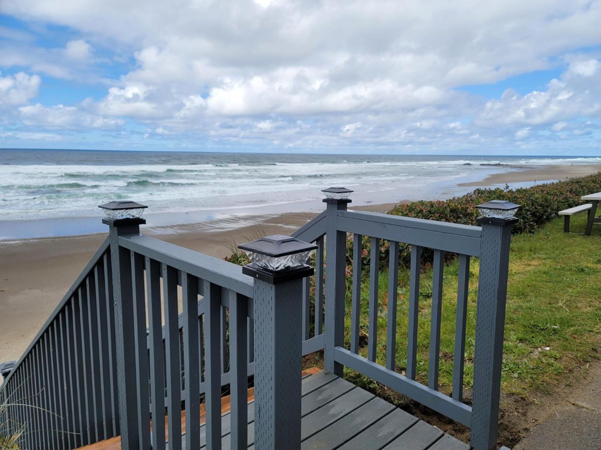West Beach Suites Lincoln City Extérieur photo